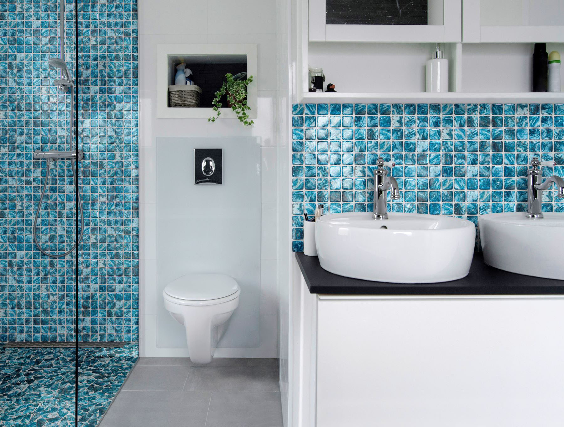 Glass Pebble Blue + Glass Square Blue Marble Pattern Mix | LA TERRA STONE